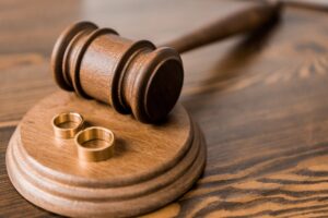 What Are Important Illinois Legal Resources for Divorce Cases?